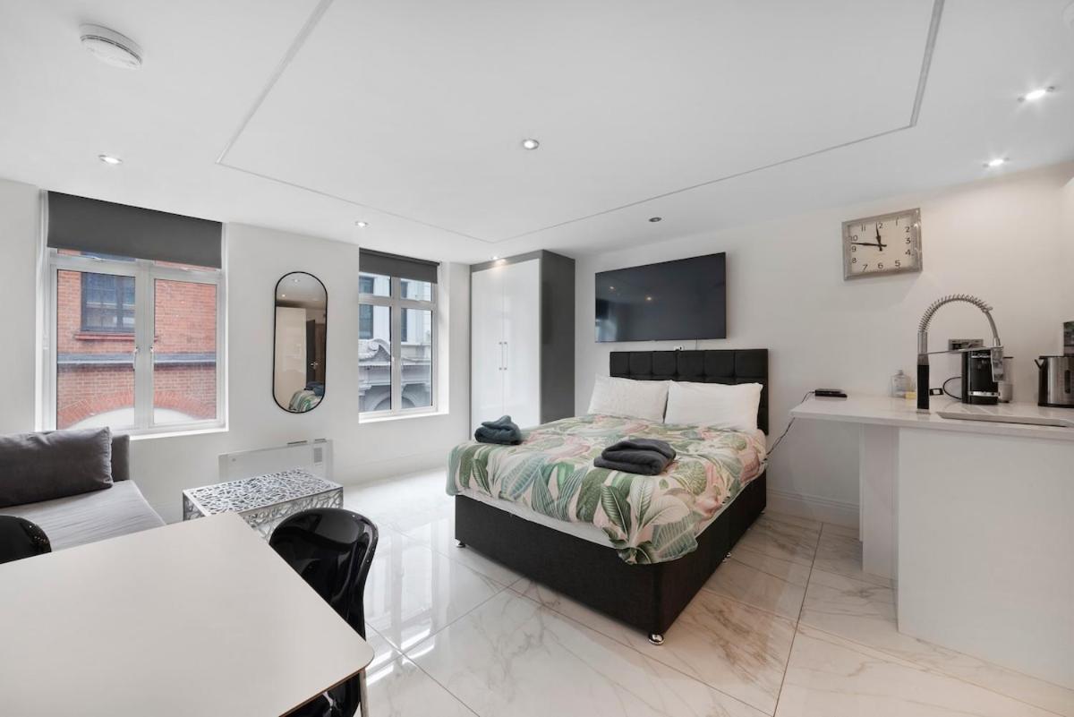 Stylish New Covent Garden Soho Apartment *